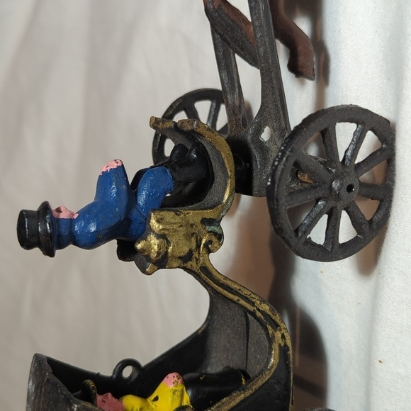 Vintage Cast Iron Horse Drawn Carriage with Driver and Rider - Picture 3 of 12
